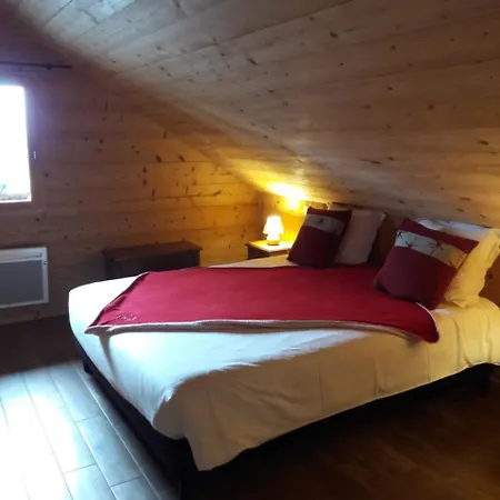 Bed & Breakfast Chalet Sous Le Jora - Chambres D'hotes