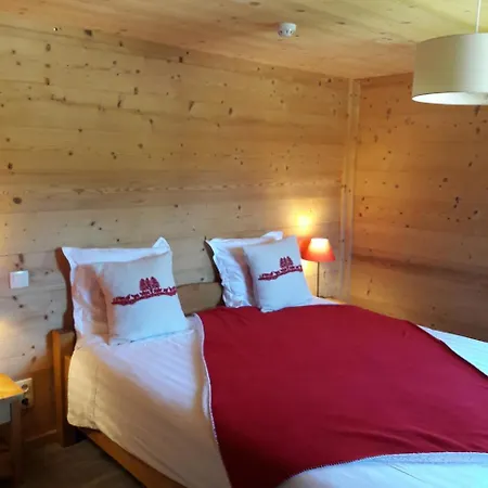 Couette-café Chalet Sous Le Jora - Chambres D'hotes