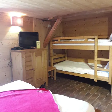 Chalet Sous Le Jora - Chambres D'hotes