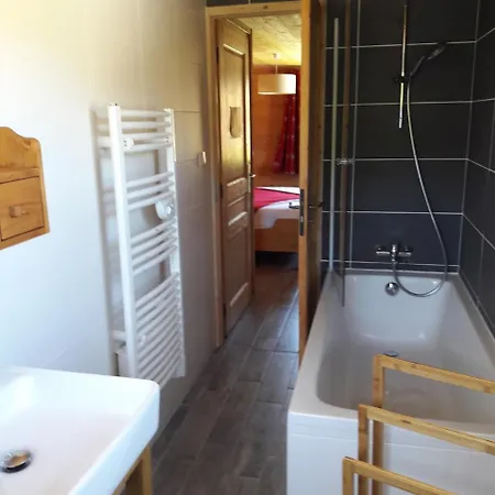 Couette-café Chalet Sous Le Jora - Chambres D'hotes *